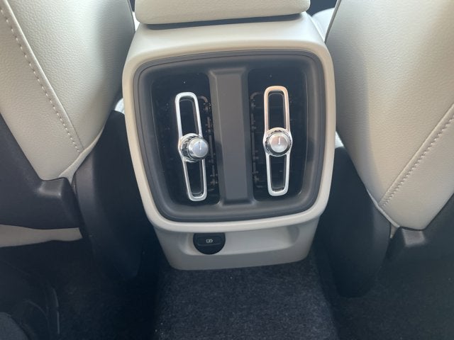 2026 Volvo XC40 Ultra