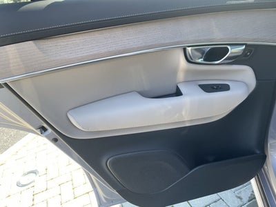 2026 Volvo XC90 Plus