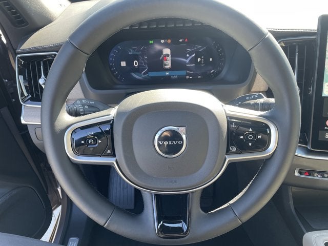 2026 Volvo XC90 Plus