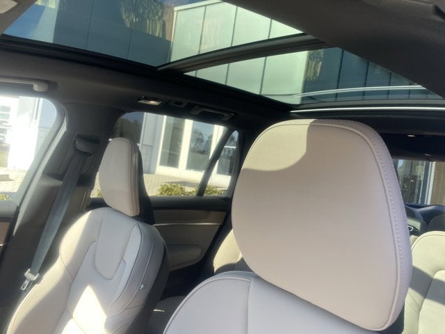 2026 Volvo XC90 Core