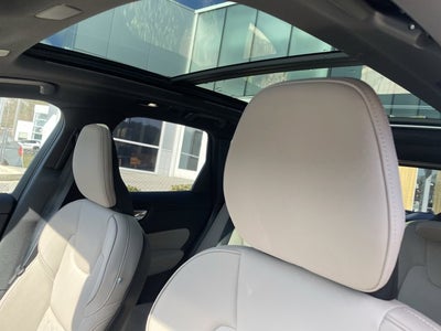 2026 Volvo XC60 Plus