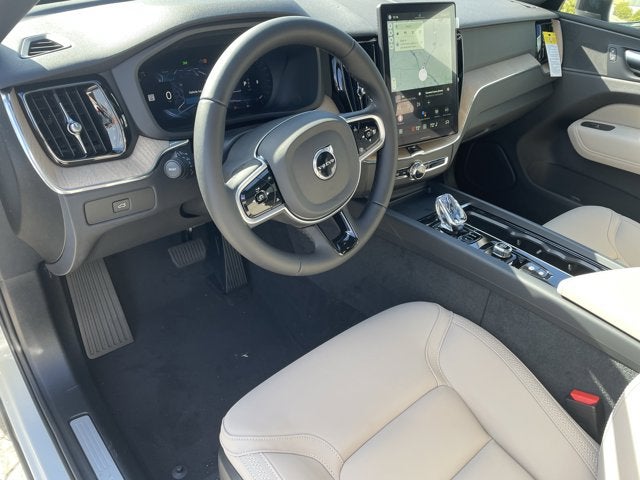 2026 Volvo XC60 Plus