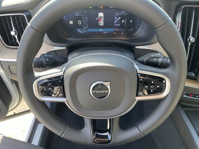 2026 Volvo XC60 Plus