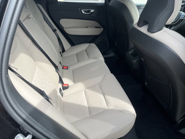 2026 Volvo XC60 Plus