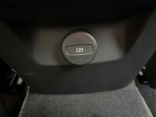 2026 Volvo XC60 Plus