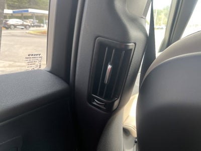 2026 Volvo XC60 Plus