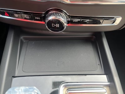 2026 Volvo XC60 Plus