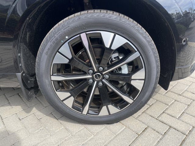 2026 Volvo XC60 Plus