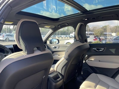 2026 Volvo XC60 Plus