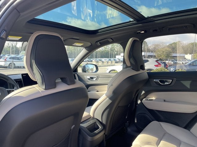 2026 Volvo XC60 Plus