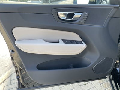 2026 Volvo XC60 Plus