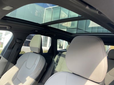 2026 Volvo XC60 Plus