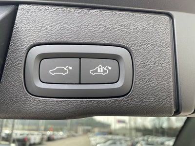 2026 Volvo XC60 Plus