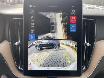 2026 Volvo XC60 Plus