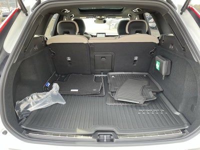 2026 Volvo XC60 Plus