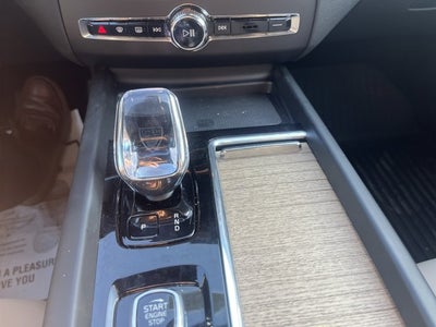 2026 Volvo XC60 Plus