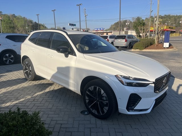 2026 Volvo XC60 Plus