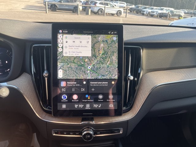 2026 Volvo XC60 Plus