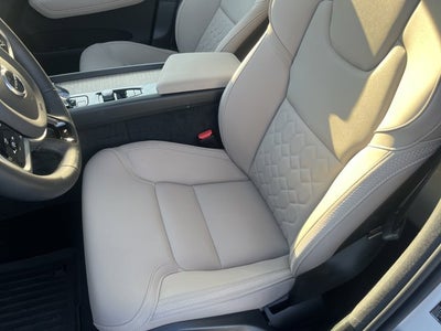 2026 Volvo XC60 Plus