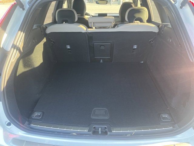 2026 Volvo XC60 Plus