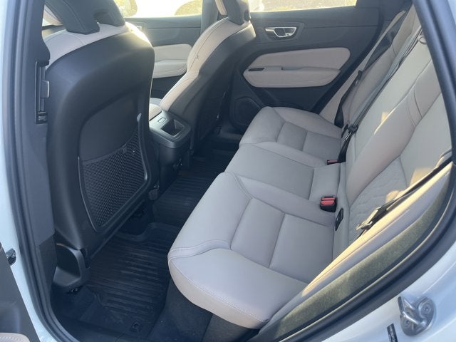 2026 Volvo XC60 Plus