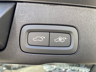 2026 Volvo XC60 Plus