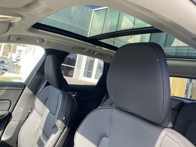 2026 Volvo XC60 Plus