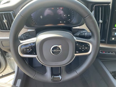 2026 Volvo XC60 Plus