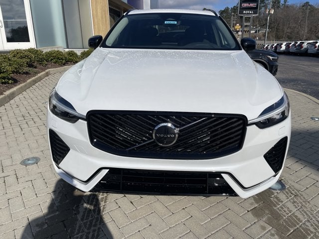 2026 Volvo XC60 Plus