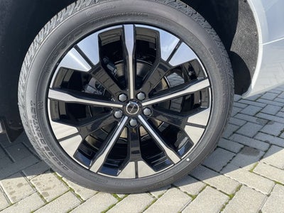 2026 Volvo XC60 Plus