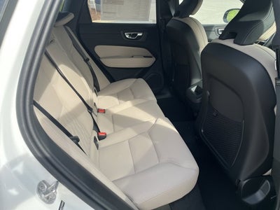2026 Volvo XC60 Plus