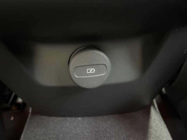 2026 Volvo XC60 Plus