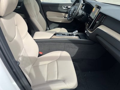 2026 Volvo XC60 Plus