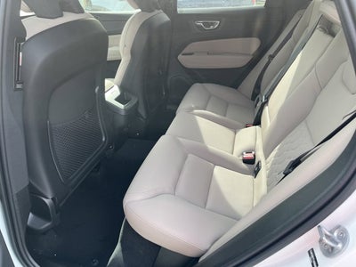 2026 Volvo XC60 Plus