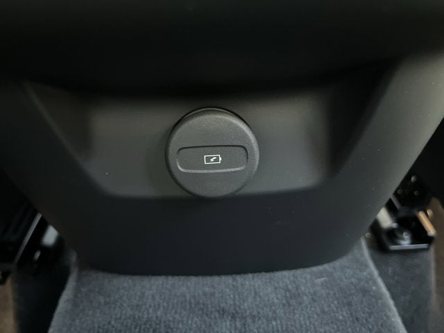 2026 Volvo XC60 Plus