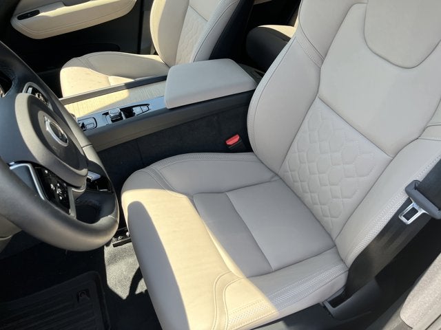 2026 Volvo XC60 Plus