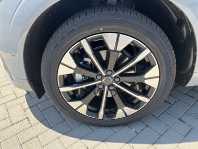 2026 Volvo XC60 Plus