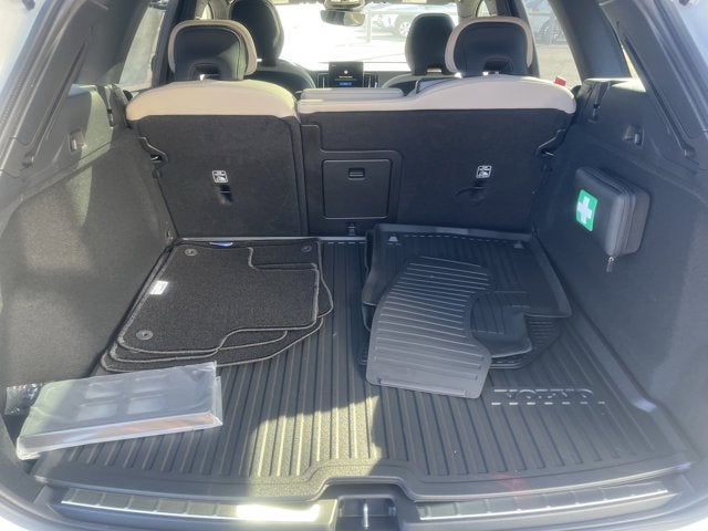 2026 Volvo XC60 Plus