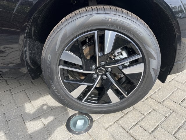 2026 Volvo XC60 Core