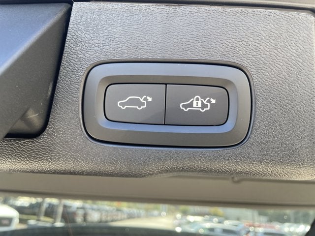 2027 Volvo XC60 Plus