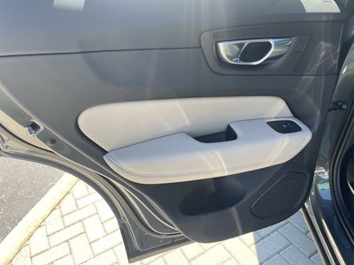 2027 Volvo XC60 Plus