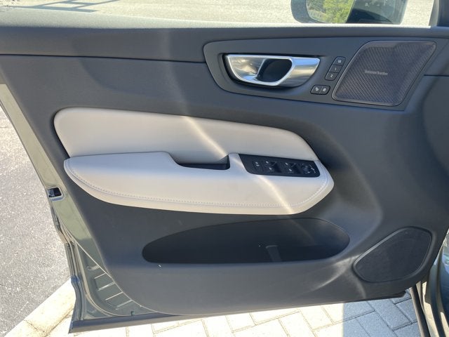2027 Volvo XC60 Plus