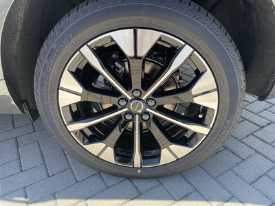2027 Volvo XC60 Plus