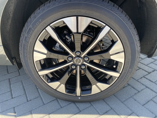 2027 Volvo XC60 Plus